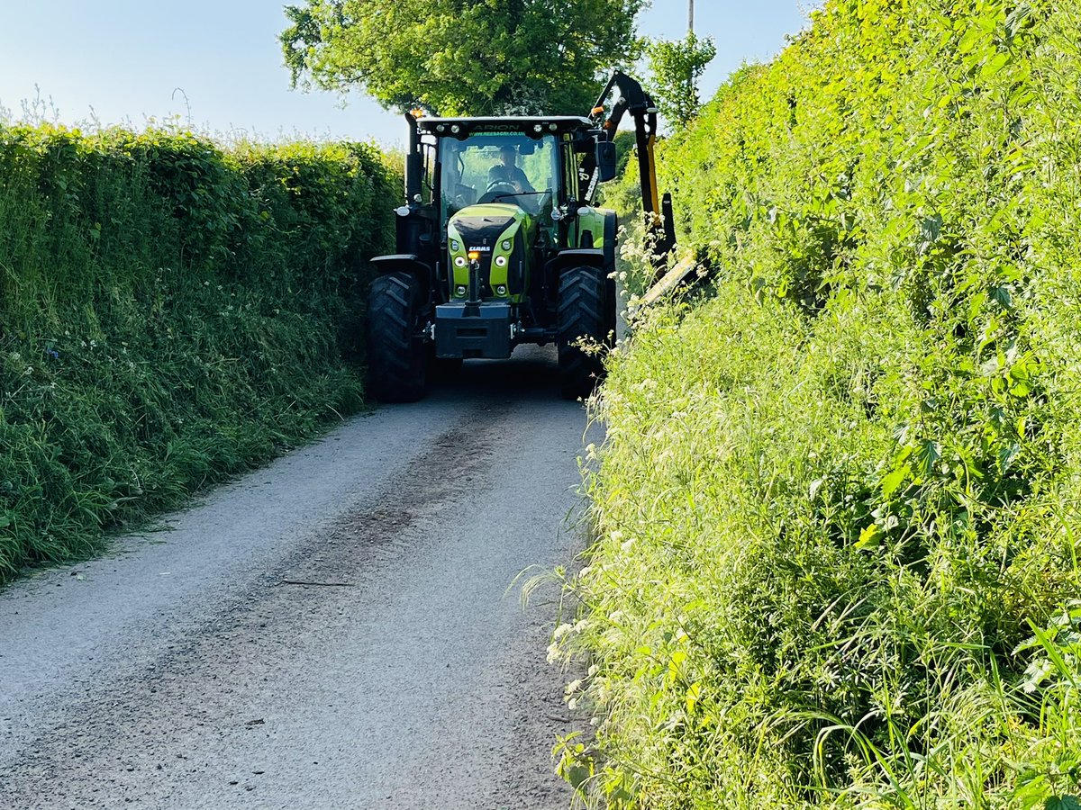 AntSnell's tweet image. @HfdsCouncil it is totally unnecessary and #Unsustainable to mow the roadsides in May! Affects Birds, insects and all wildlife whilst everything in flower @NFUtweets and @LEAF_Farming totally support it should be banned @herefordtimes