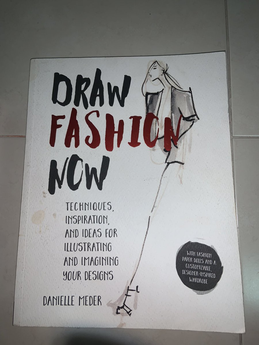 pskattp's tweet photo. เล่มละ 300รวมส่ง เอาสองเล่ม 500฿ รวมส่งจ้า #ดีไซเนอร์ #ออกแบบเสื้อผ้า #fashiondesigh #Drawfashion https://t.co/uQNgTNan0h