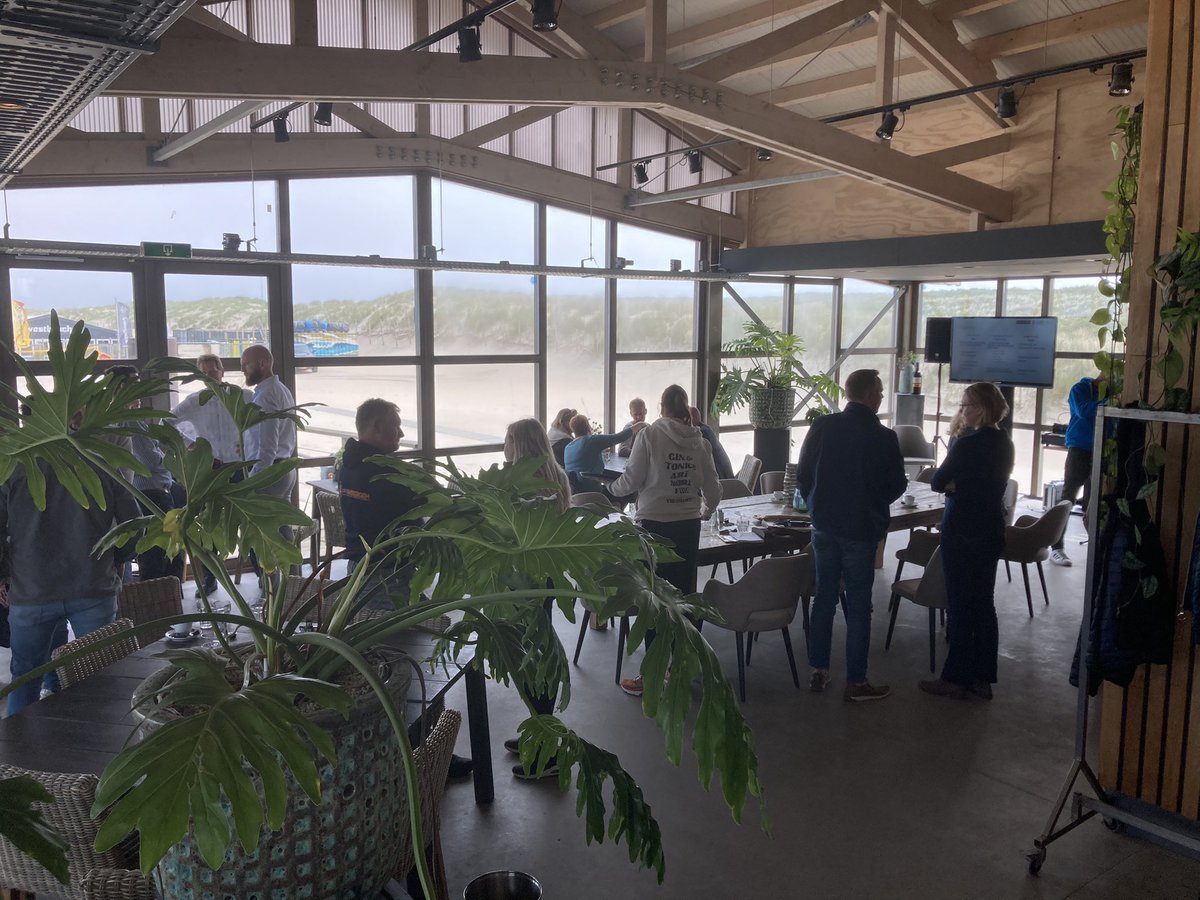 Vanochtend de week goed gestart met een bijeenkomst bij The Coast #CoastThe over de Kustvisie, Nationaal Park Hollandse Duinen en emissieloos bevoorraden van strandpaviljoen. We waren met drie fractieleden van #cdaWestland goed vertegenwoordigd. #wldebat