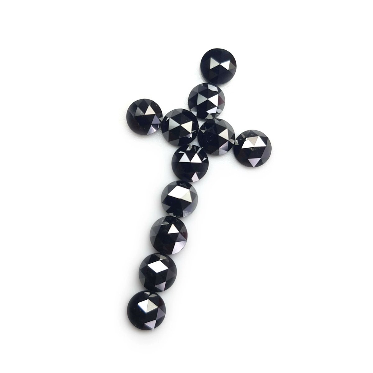 AvellinnoJewels's tweet image. 4.70 x 4.85 MM Loose Rose Cut Black Diamond, 5.93 Carat 12 Pieces Lot For Jewelry Making 💎

avellinno.com/products/natur…

#blackdiamond #rosecutdiamond #roundshapediamond #loosediamond #looserounddiamond #treatedblack #roundrosecut #diamondstone #roundblackdiamond #polisheddiamond