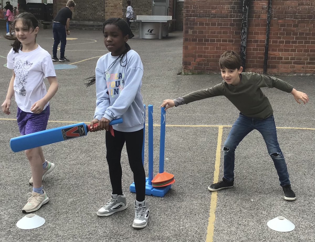 Halstow Primary tweet media