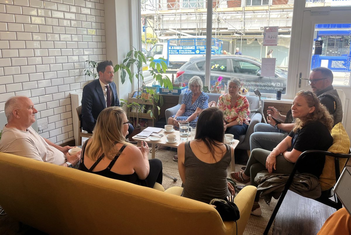 StephenMorganMP's tweet image. There are more than 100,000 strokes in the UK each year. That's around one stroke every five minutes. But no two strokes are the same, which means there is no set pattern for recovering from one. Helpful to bring together local people to hear about the importance of stroke…