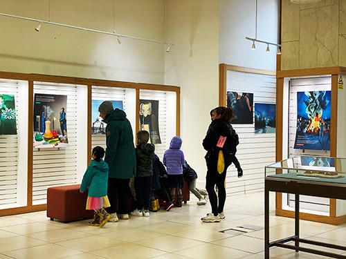 StrathImages's tweet photo. Lovely to see young children engaging with this year’s colourful images! Why not pop in and check them out for yourself? And while you’re there, vote for our favourite to win the People’s Choice award: https://t.co/il18P1BSdi #StrathImages #PhotoMonth https://t.co/28we5C1Vwf