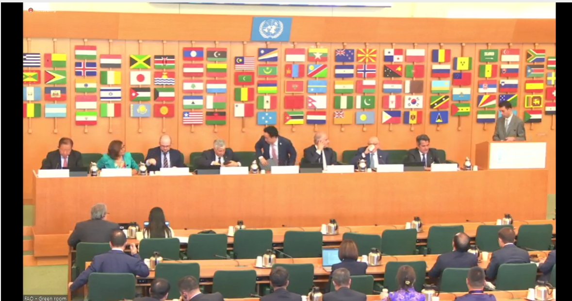 FAO au Maroc (@faomaroc) on Twitter photo Today at the Globally Important #AgriculturalHeritage Systems Certificate Award Ceremony, <a href="/FAODG/">FAO Director-General QU Dongyu</a> gave to <a href="/MohammedSADIKI4/">Mohammed SADIKI</a> the certificates of recognition of 2🇲🇦#GIAHS sites:Argan based agro-sylvo-pastoral system of AitSouab AitMansour & Ksour and irrigation management in #Figuig Today at the Globally Important #AgriculturalHeritage Systems Certificate Award Ceremony, <a href="/FAODG/">FAO Director-General QU Dongyu</a> gave to <a href="/MohammedSADIKI4/">Mohammed SADIKI</a> the certificates of recognition of 2🇲🇦#GIAHS sites:Argan based agro-sylvo-pastoral system of AitSouab AitMansour & Ksour and irrigation management in #Figuig