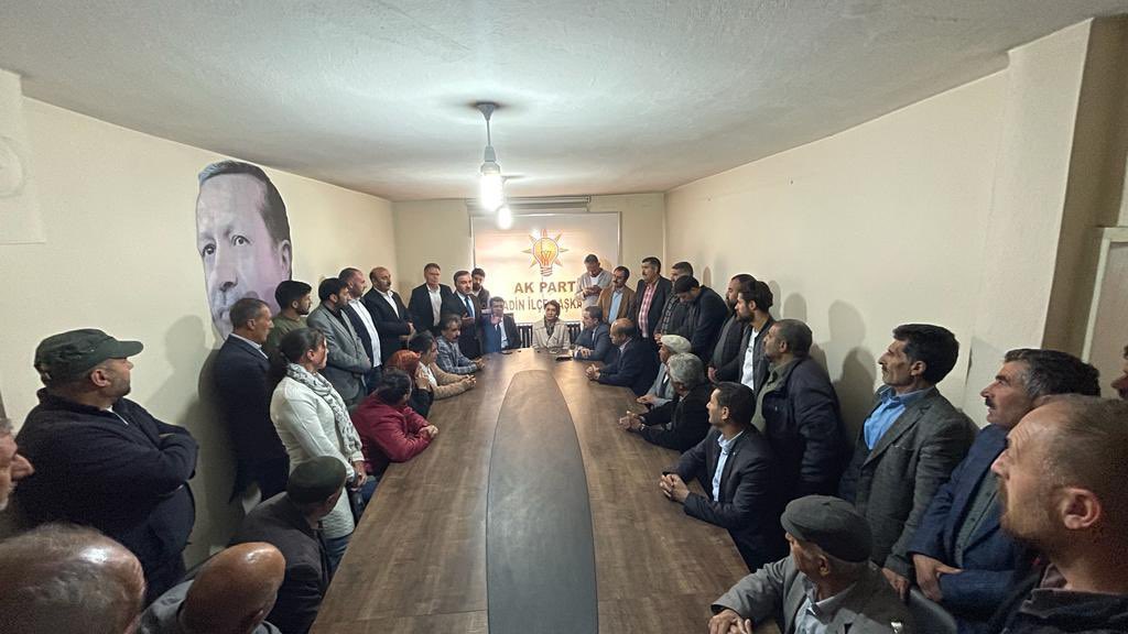 AvAbbasAydin's tweet photo. 📍Ak Parti Diyadin İlçe Başkanlığı…

14 Mayıs'ta verdikleri desteklerinden ötürü teşekkür ettik.
 
#Diyadin 28 Mayıs’ta #DoğruAdam’dan yana.

Büyük Türkiye Zaferi İçin #DoğruAdımlarlaYolaDevam #AkParti https://t.co/FgF6s6BGCp