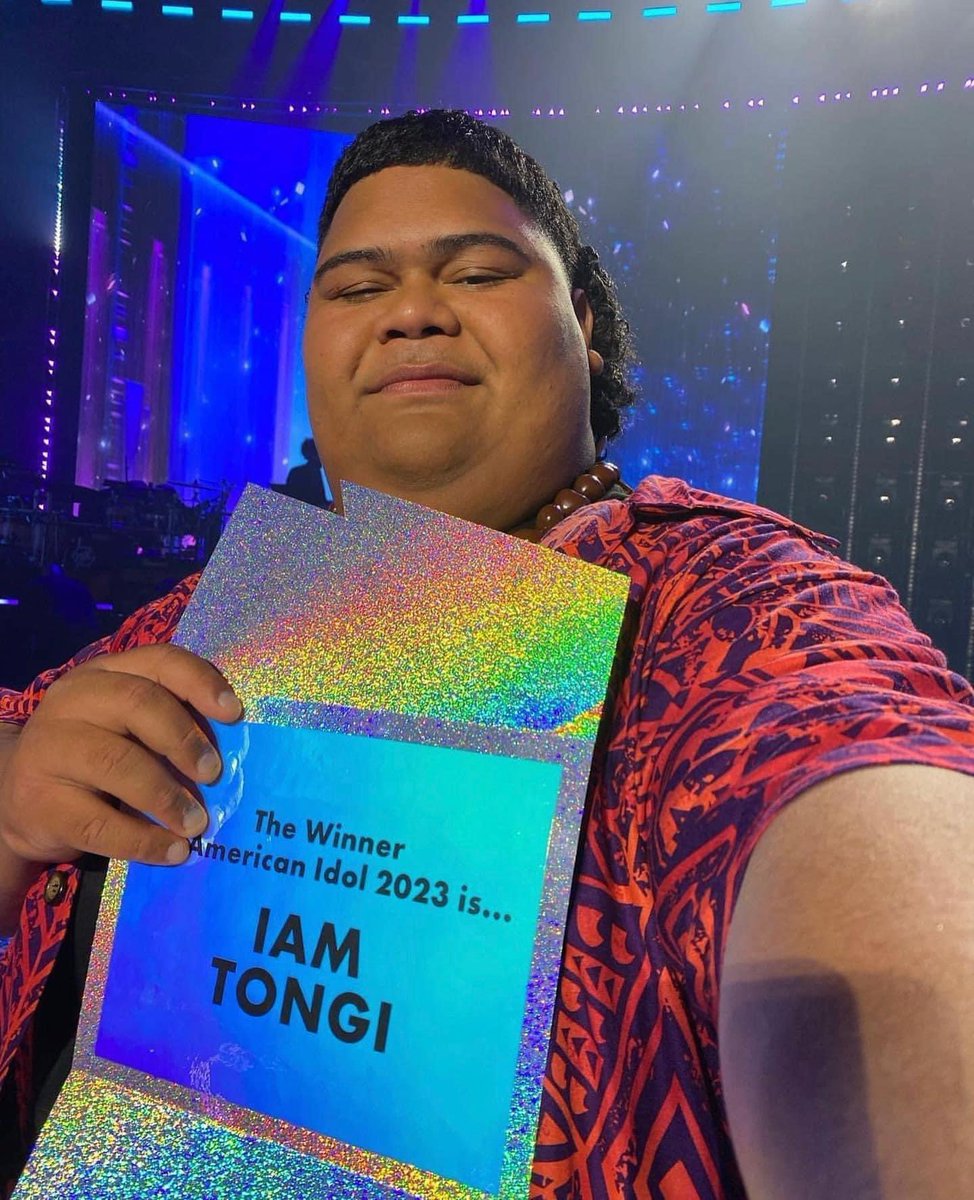 pifwhi's tweet photo. From the 2023 Miss &amp; Mrs Hawai’i America Pageantry system Hawai’i region. Congratulations to Iam Tongi our American Idol.🎵🎼🎶🎤🕺🏽💃🏽🔥🔥🔥🙏🏽❤️🌺
Boat cruise and photoshoot day.
We all voted and we are very proud of our Iam Tongi who is making history. https://t.co/SJqyXpWDBF