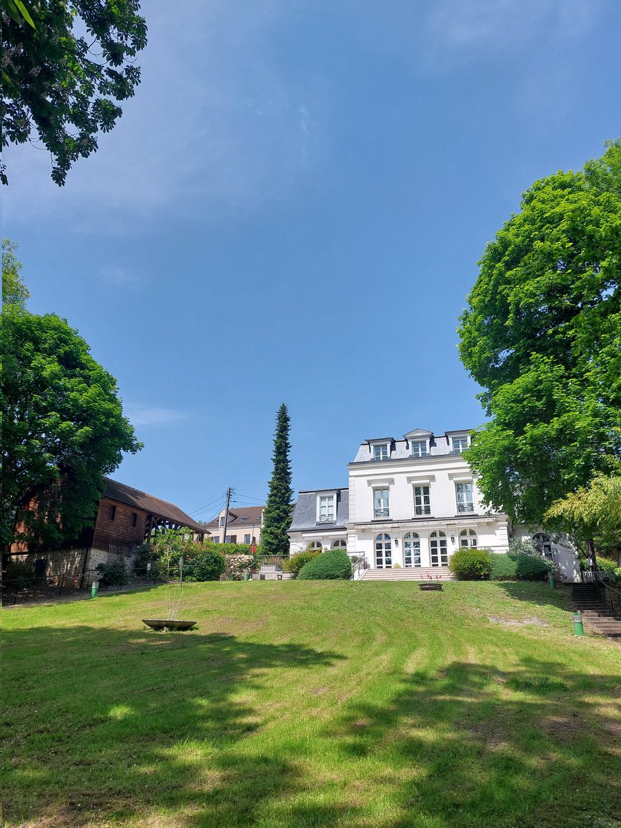 FondationRDevos's tweet photo. Bonne semaine à tous et toutes 🌞
✅️ Nous vous accueillons du mercredi au dimanche de 14h à 19h pour un voyage dans l'univers de Raymond Devos 🔴
📍10 rue de Paris, St-Rémy-lès-Chevreuse
🍽 Restauration sur place
#Yvelines #culture #ChezDevos #humour #musee #nature #Tourism https://t.co/bBJnCCywfD