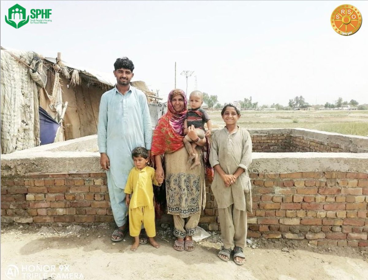 Affected by the floods of 2022 beneficiaries across #Sindh have started rebuilding resilient houses with the financial & technical support of GOS & #SPHF 
📸 Multiple beneficiaries in #Shikarpur have reached to the plinth level construction of their houses. 
#SindhPeoplesHousing