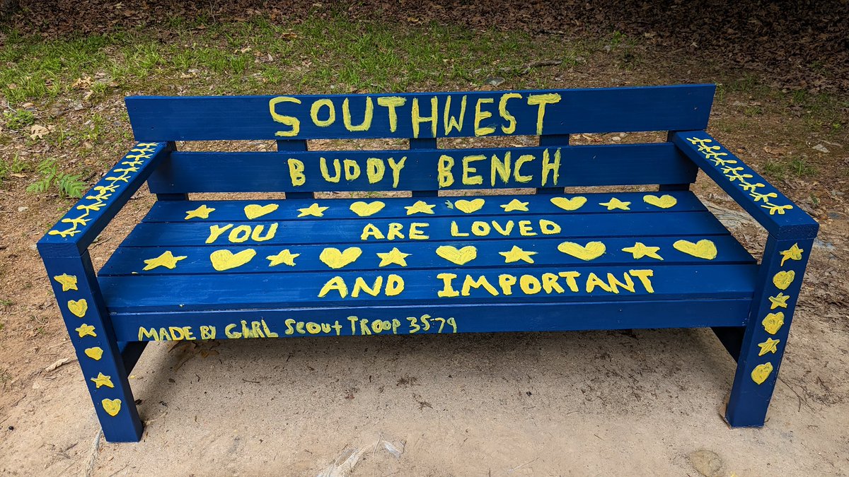 SouthwestDPS's tweet photo. Thank you, Girl Scouts Troop 3579 for the wonderful Buddy bench. As part of their Bronze Award the girls planned, purchased materials, built, and painted the bench. Then they installed the bench on the 2-5 playground for all to use. #SWSeahawks #WeAreDPS #girlscouts https://t.co/2pPYLk3Wa4