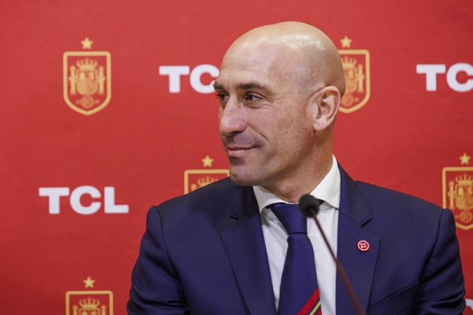 🚨| Luis Rubiales, president of the RFEF: “I ask Vinicius to IGNORE the irresponsible behavior of Javier Tebas.” #rmalive