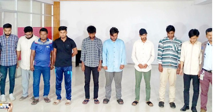 ‘পমপম’ গ্রুপে হাজারো তরুণীর ছবি-ভিডিও, গ্রেপ্তার ৯