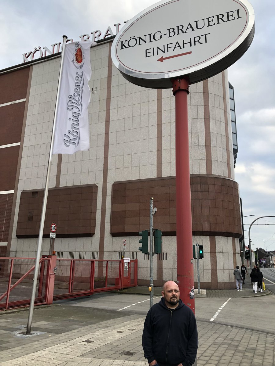 Loose Flip tweet media