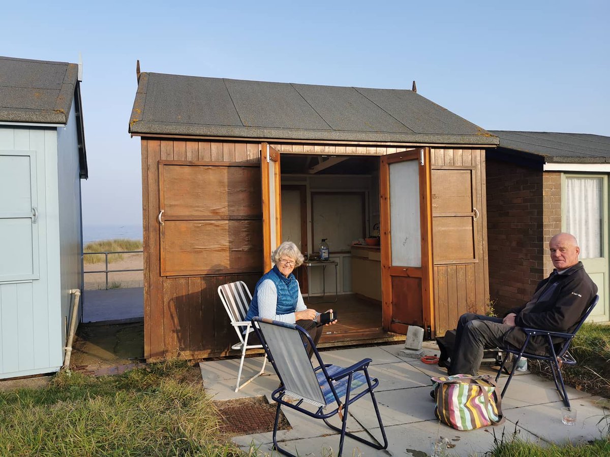 There is plenty to keep you occupied onsite at Bainvalley Cottages. Located on the edge of the Lincolnshire Wolds they offer a tennis court, play area and a beach hut for hire.
weacceptpets.co.uk/Lincoln/2231 
#hemingby #horncastle #lincolnshire #holidaycottages #petswelcome