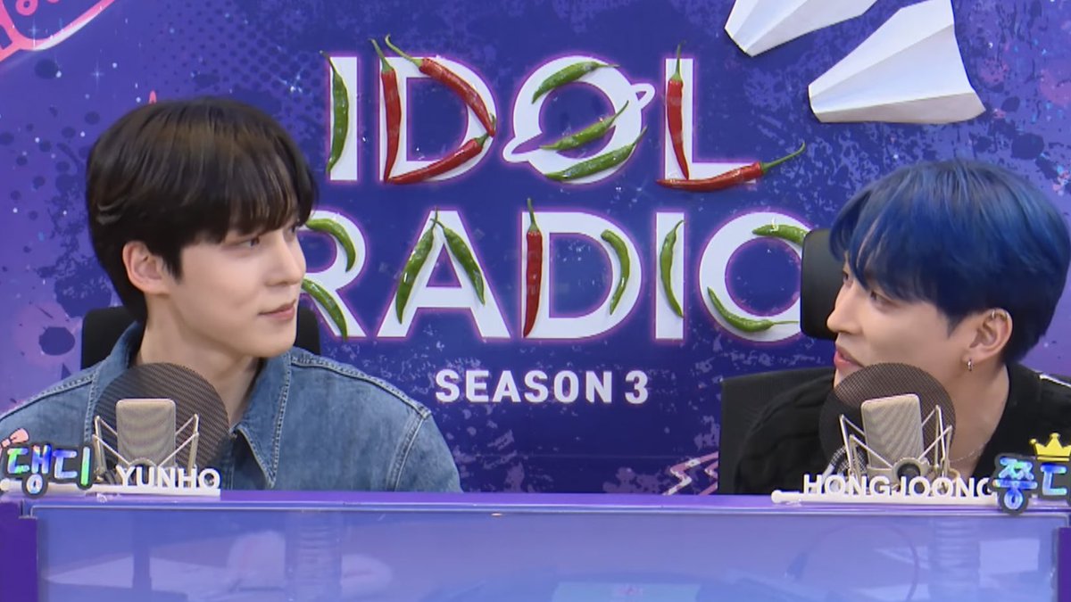 NOT THEM STICKING CHILLI PEPPERS ON THE IDOL RADIO SIGN 😭