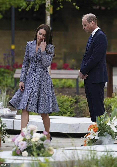 Today is the 6th anniversary of the tragic Manchester attack. God bless the victims and their families. Here are our Prince and Princess of Wales when they visited the monument last year. ❤️🙏#ThePrinceandPrincessofWales #ManchesterBombing