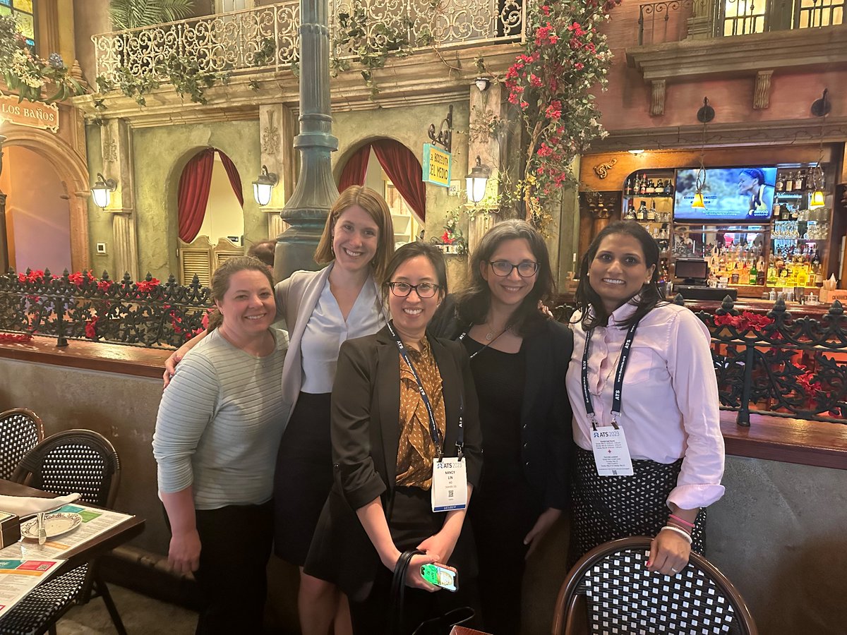 Had an amazing time catching up with these rockstars of #sarcoidosis! #bettertogether #ATS2023 @LauraHinkle18 @DivyaCPatelDO @CathyBonham & Nancy Lin