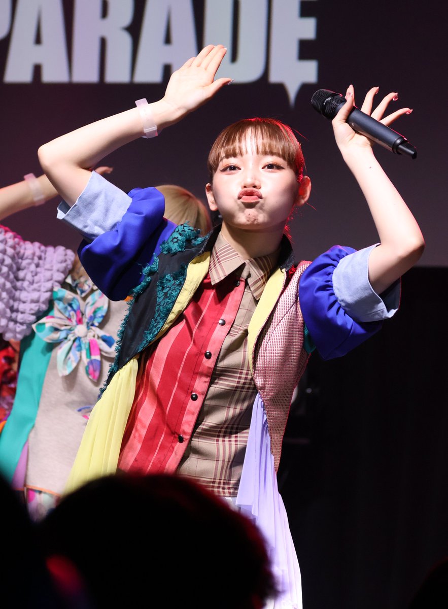 hal_chan_st0's tweet photo. 230520_ RELEASE PARTY「WELCOME TO SOMEONE'S BEST PARADE」
ウサちゃんポーズよき🥰
#ギャンパレ #OURPARADE #月ノウサギ https://t.co/KdmZfXXWA5