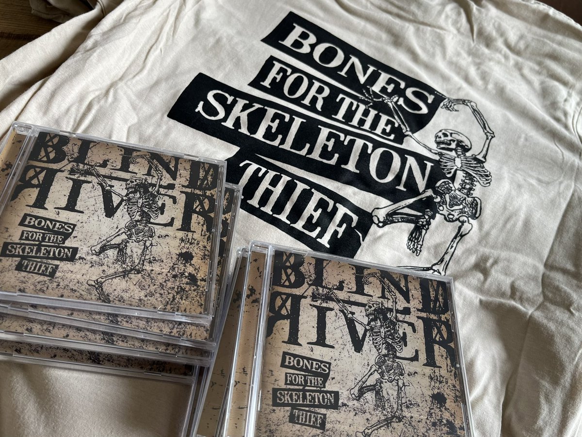 IT’S HERE! Pre-order people, keep an eye on your delivery guy. Your orders are winging their way to their new forever homes. Just remember, these albums are happiest when played loud! Enjoy!! 🤘