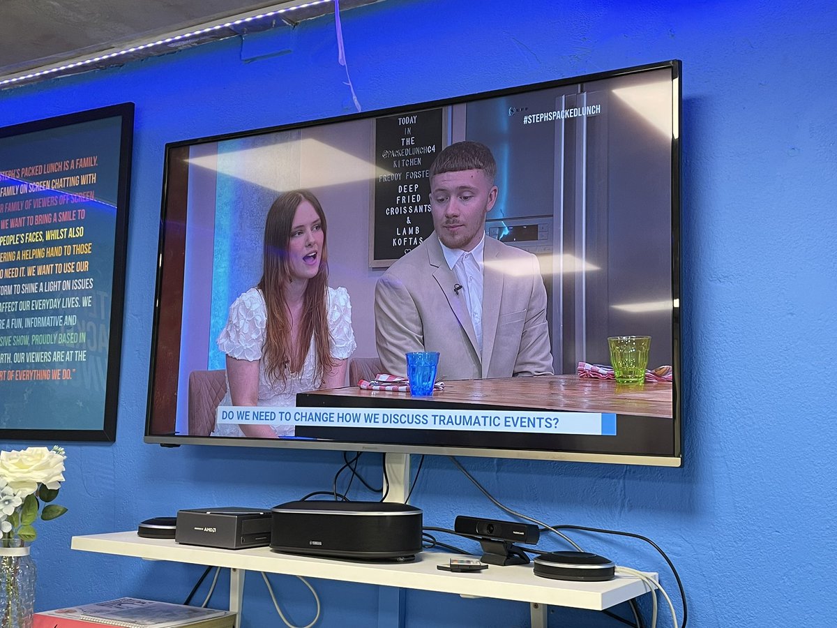 So proud of these two massive inspirations #Kids <a href="/PackedLunchC4_/">StephsPackedLunch</a> <a href="/ThroughCareCov/">Through Care</a> <a href="/Havanajade05/">Havana-jade</a> <a href="/byron14brown/">Fourteen</a> #thisiscoventry 🙌 <a href="/CoventryHP/">Coventry House Project</a> @coventryDCS <a href="/Paddywivell/">Paddy Wivell</a>