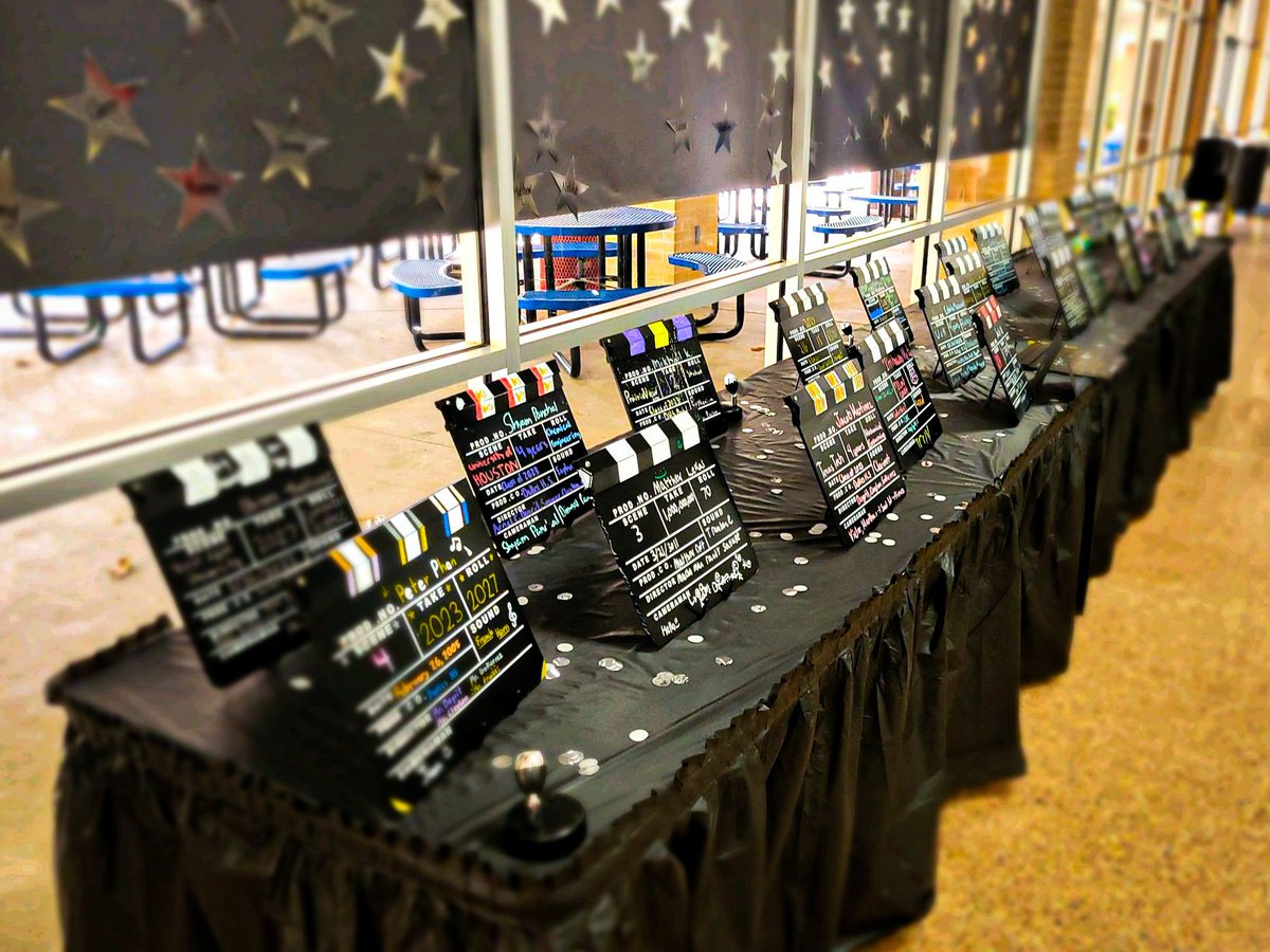 DullesBand's tweet photo. 📸 𝙇𝙞𝙜𝙝𝙩𝙨, 𝙘𝙖𝙢𝙚𝙧𝙖, 𝙖𝙣𝙙 𝙖𝙘𝙩𝙞𝙤𝙣! Our 2022/23 Band Banquet was a blast! Congratulations to all our seniors and we wish you luck on what your future holds beyond high school! 🎥🎬

@DHS_Vikings @DMSVIKINGBAND @FBISDFineArts https://t.co/mi7RCC2MGr