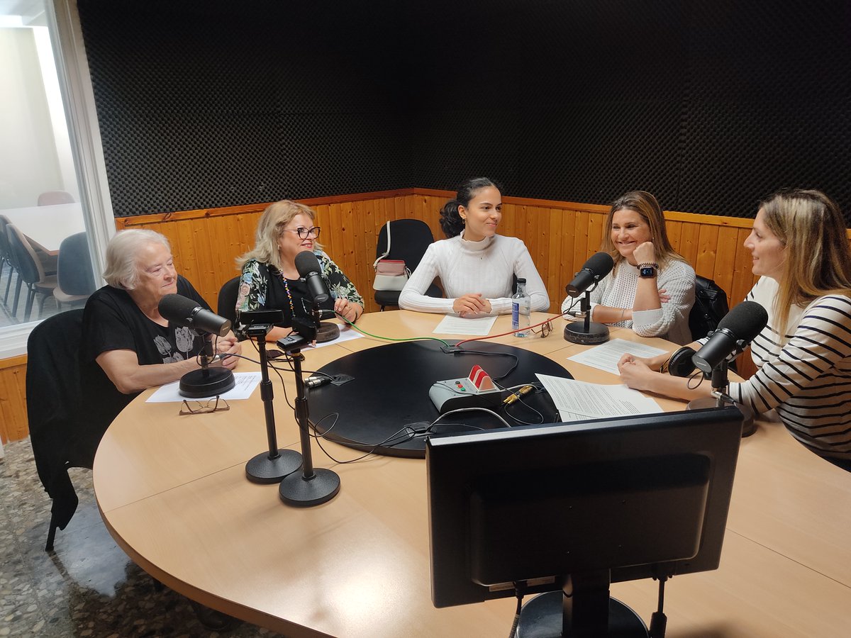 🔊📻Escolta el "Cornellà Notícies" on parlem del projecte del CAP de Sant Ildefons "Menjant-nos el barri", de les aturades dels busos de TMB, de la ILP que presenta <a href="/ccoo_bll_apag/">CCOO BLL APAG +drets +accioterritorial +proximitat</a> avui a la Biblioteca Marta Mata i de l'espai d'estudi a l'Oficina Jove.