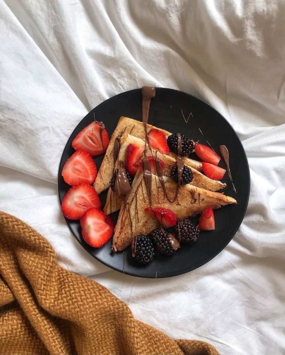 -Aprovechando que <a href="/dxncxkxllx/">Malia Woo</a> estaba liada con sus cosas, el brujo le había preparado una pequeña sorpresa para compartir antes de la comida. 
La llevó al despacho que le había preparado en su casa de Kaia.-

Envío especial para la señorita Woo.