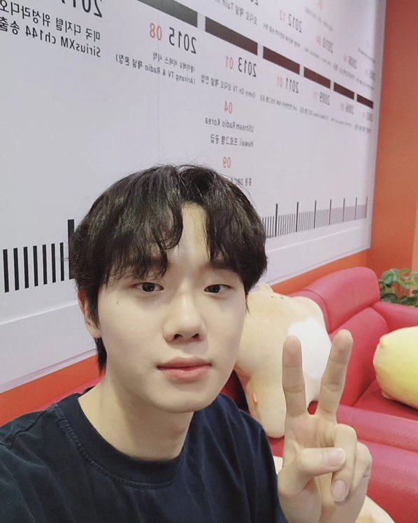 truelove_hs's tweet photo. 초심잃음                             초심찾음 https://t.co/Zhd3MQQpA1