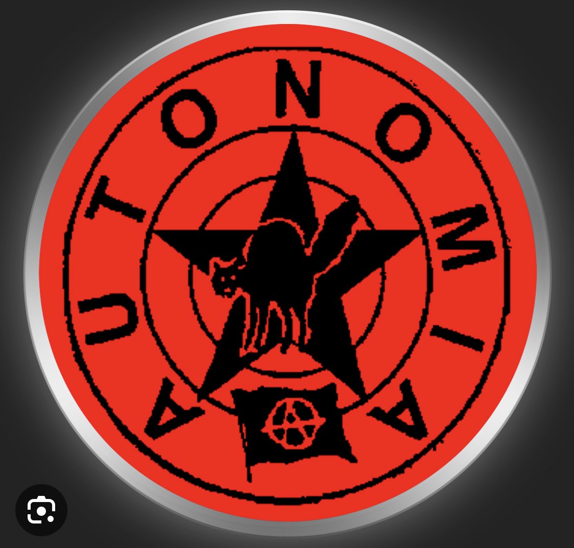 AutonomiaLE's tweet photo. @gumbel_j @undogmatischle Nicht das selbe, viel mehr ist es angelehnt an das Design der alten Autonomia bewegung https://t.co/NOroDpyKlm