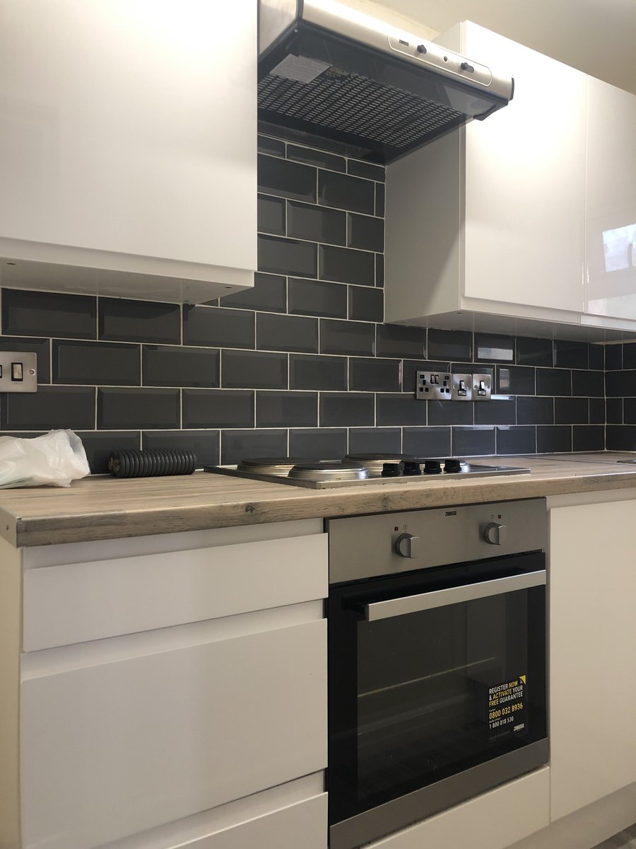 PureEstateAgent's tweet image. Check out this studio space boasting a modern kitchen, in the ideal location of Thorpe Road, Norwich. Click the link below for more information🏡

rightmove.co.uk/properties/134…

#studio #Property #Letting #Norwich #ToLet #home #Norwich #purelettingslimited

📍purelettings.co.uk