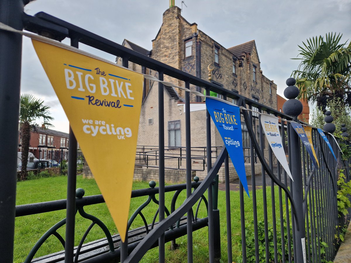 Ruby_Qa's tweet image. Khizra mosque is paving the way for a greener Cheetham Hill community, by installing a new bike tool station.

Find out what it is, how to use it and how it can save you some money, here: 
thenorthernquota.org/cheetham-hills…