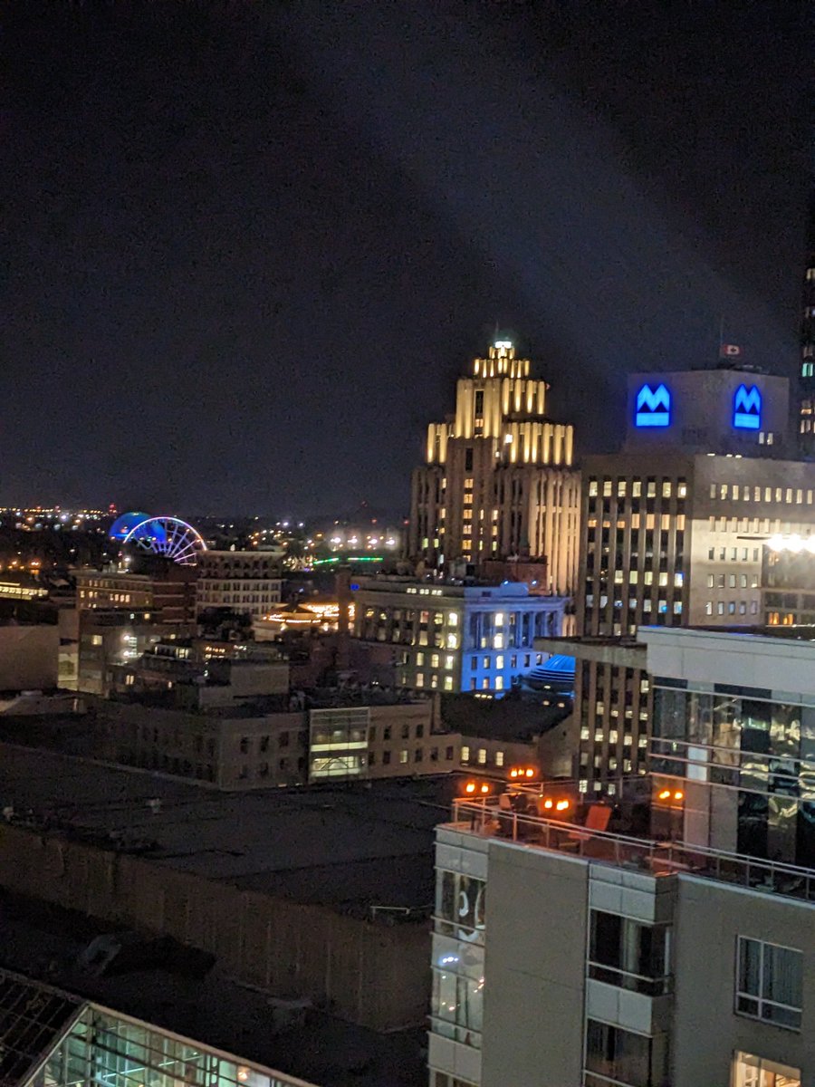 arber_dave's tweet photo. #CYTO2023  had a great opening reception last night! @Stratocore is at booth #227, be sure to meet our team. 
#cytometry #flowcytometry #corefacility #roi #costrecovery #labops #SaaS https://t.co/X3a6roYpFl