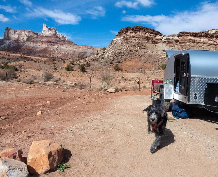 It's not #campingdogmonday without Cosmo!  Thanks Chris S. for these pics! 

#campbetter #mycoteardrop #adventure #offroadtrailer #teardropcamping #teardroptrailer #teardropcamper #builttolast   #teardroplife #traveltrailer #campingdogmonday #utah #templemountain