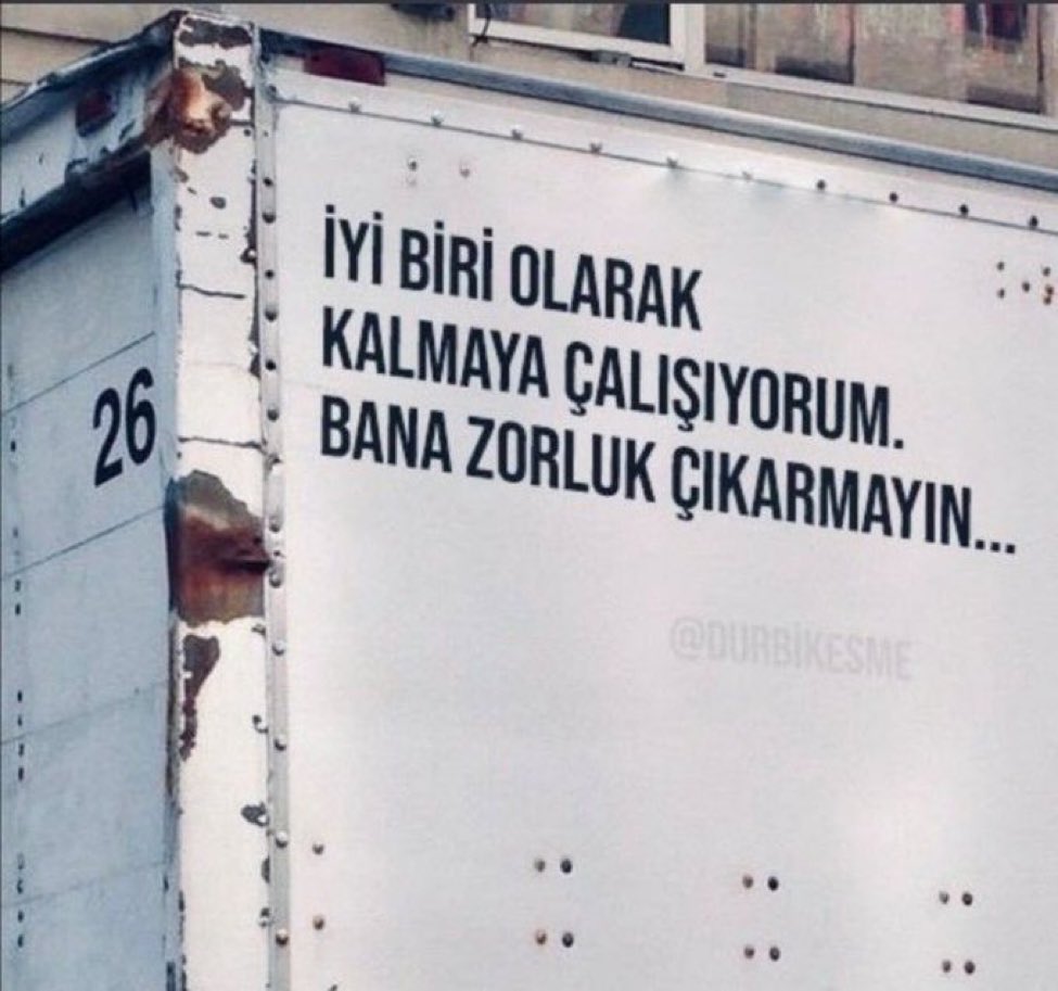 Vaz geçersem ölürüm direnmem gerek bu adaletsiz düzene
Dörtduvar arasında oğlum, annesizliği yaşamış iki kızım var.
Çok nedenim var
Adalet ararken ölen Ümmügülsüm anne ve daha niceleri
Çaresizliğin ilacı direnmek
Tweet atmak aslında tamda bu
Sessiz çığlık
AF İSTİYORUZ
#GenelAf