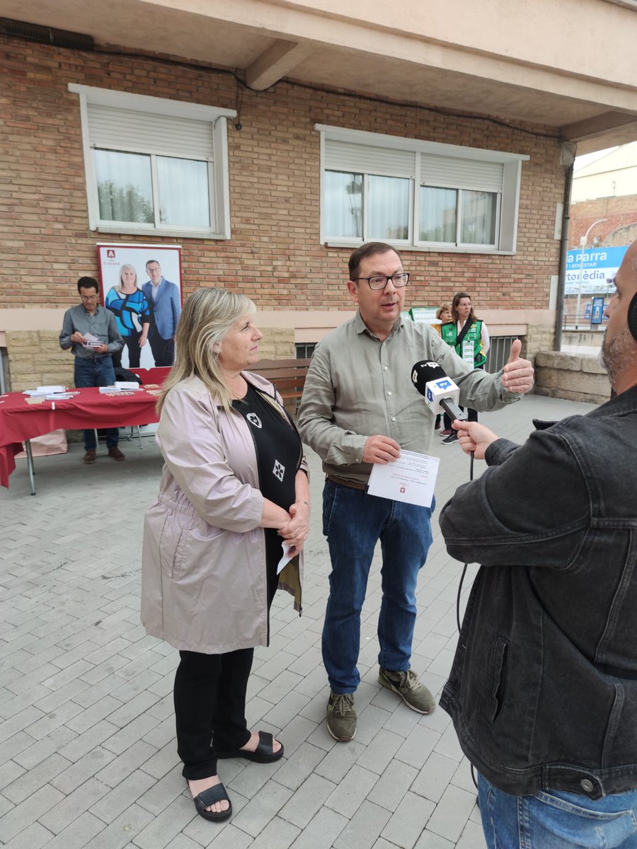 Aquest matí hem fet campanya al pont de França <a href="/AraElVendrell/">Ara El Vendrell Pacte Local</a> <a href="/AraPacteLocal/">Ara Pacte Local</a> <a href="/convergents_cnv/">Convergents</a> <a href="/Pdemocratacat/">PDeCAT - Espai CiU</a>  i hem presentat el programa d'ocupació i promoció econòmica
#AraLídia #VotaAraElVendrell