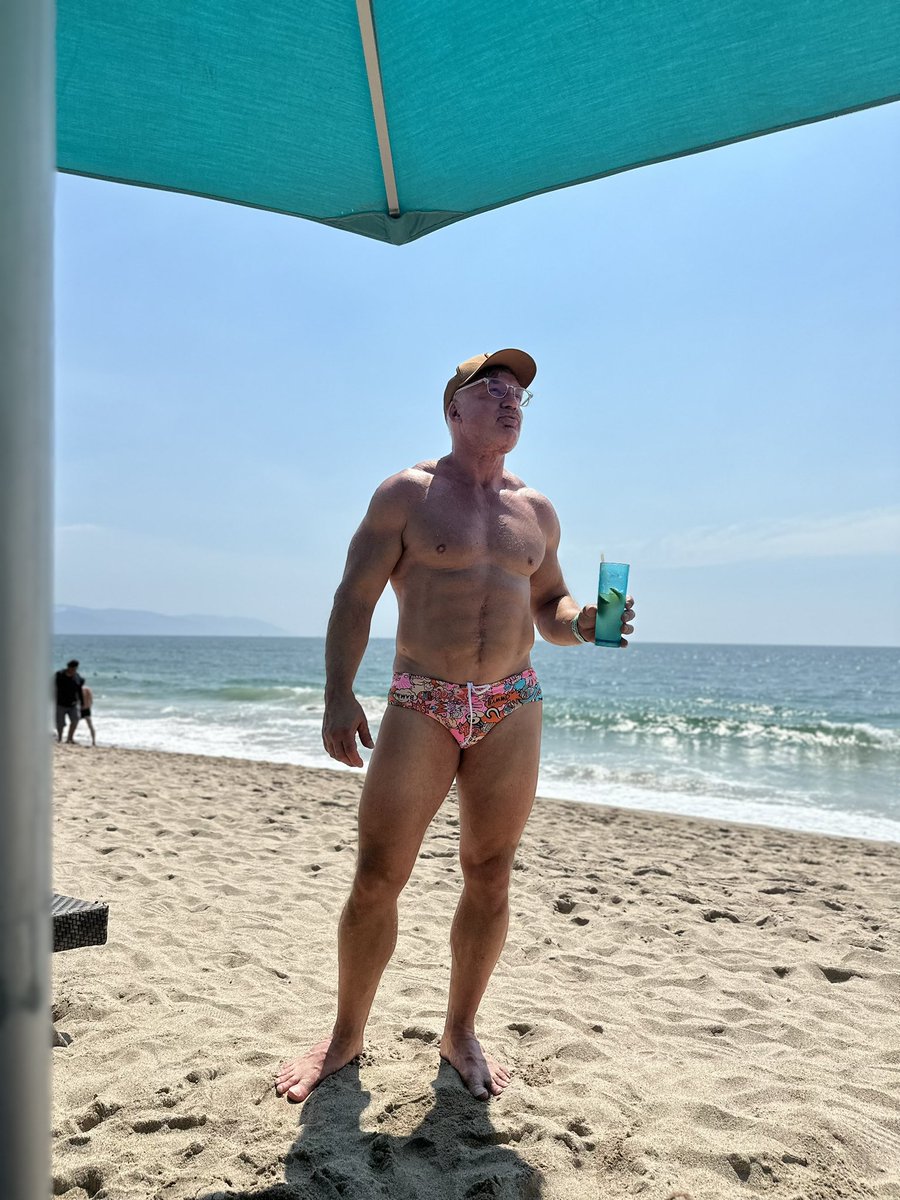 I see collabs PV. onlyfans.com/thecircusdaddy