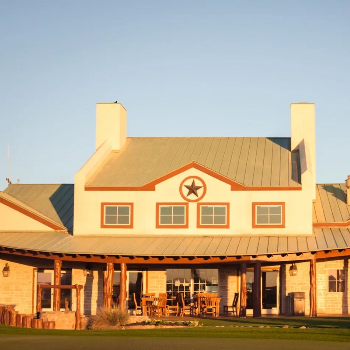 StarRanchGolf's tweet photo. We take a lot of pride in the quality of our clubhouse. We truly think we've created a place that you won't want to leave -- you might not even feel like heading to the first tee because you're enjoying yourself so much. https://t.co/LOfCt78KHM