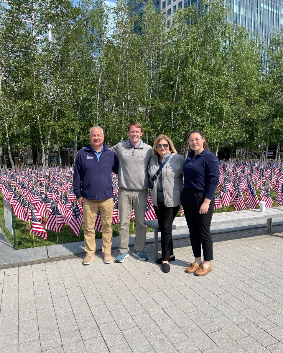 CBCU was proud to join @MAFallenHeroes and kick off #PatriotWeek planting a sea of flags today at the Flags For the Fallen event in honor of our nation's Fallen Heroes! We are honored to return as sponsors of this amazing week and support the incredible work of MFH!