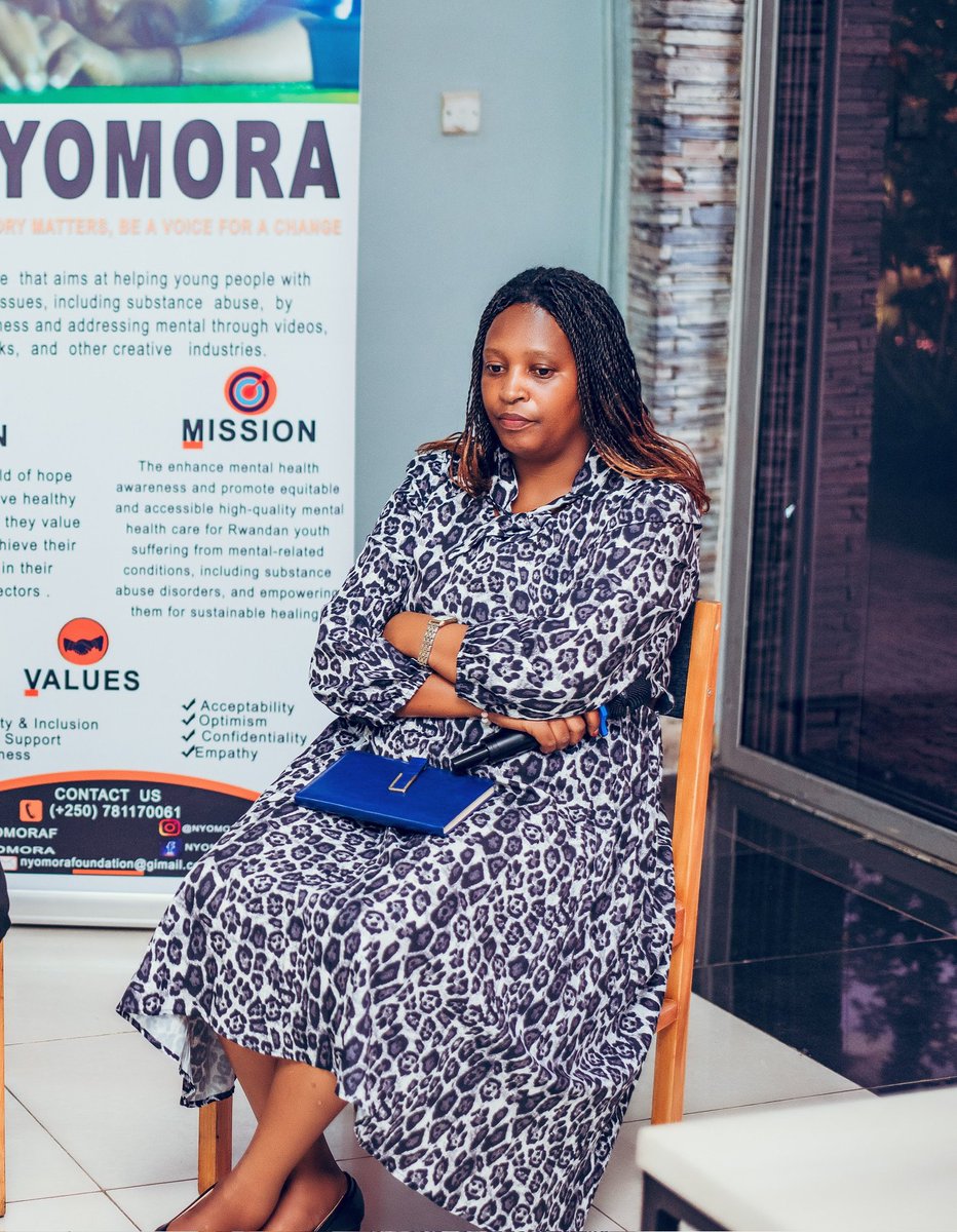 nyomoraf's tweet photo. Apart from panel discussions, we had poets and music. Our speaker @UJosiane74 from GEARG said that poetry is a way to express feelings and one way to heal. She said that it helps you relieve the pain because you are able to let it all out.#nyomora #mentalhealth https://t.co/pK4LxZUtM7