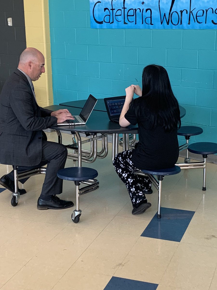 DylanGrayLMS's tweet image. Our final On Track Conferences of the year! Great discussions with our 8th graders reflecting on their final year at LMS! We had Samantha Lucky from @ctrisenetwork and @pvcivitello @dancorsetti joining us! @lms_counseling_ @MeridenK12 @JFlynnLMS