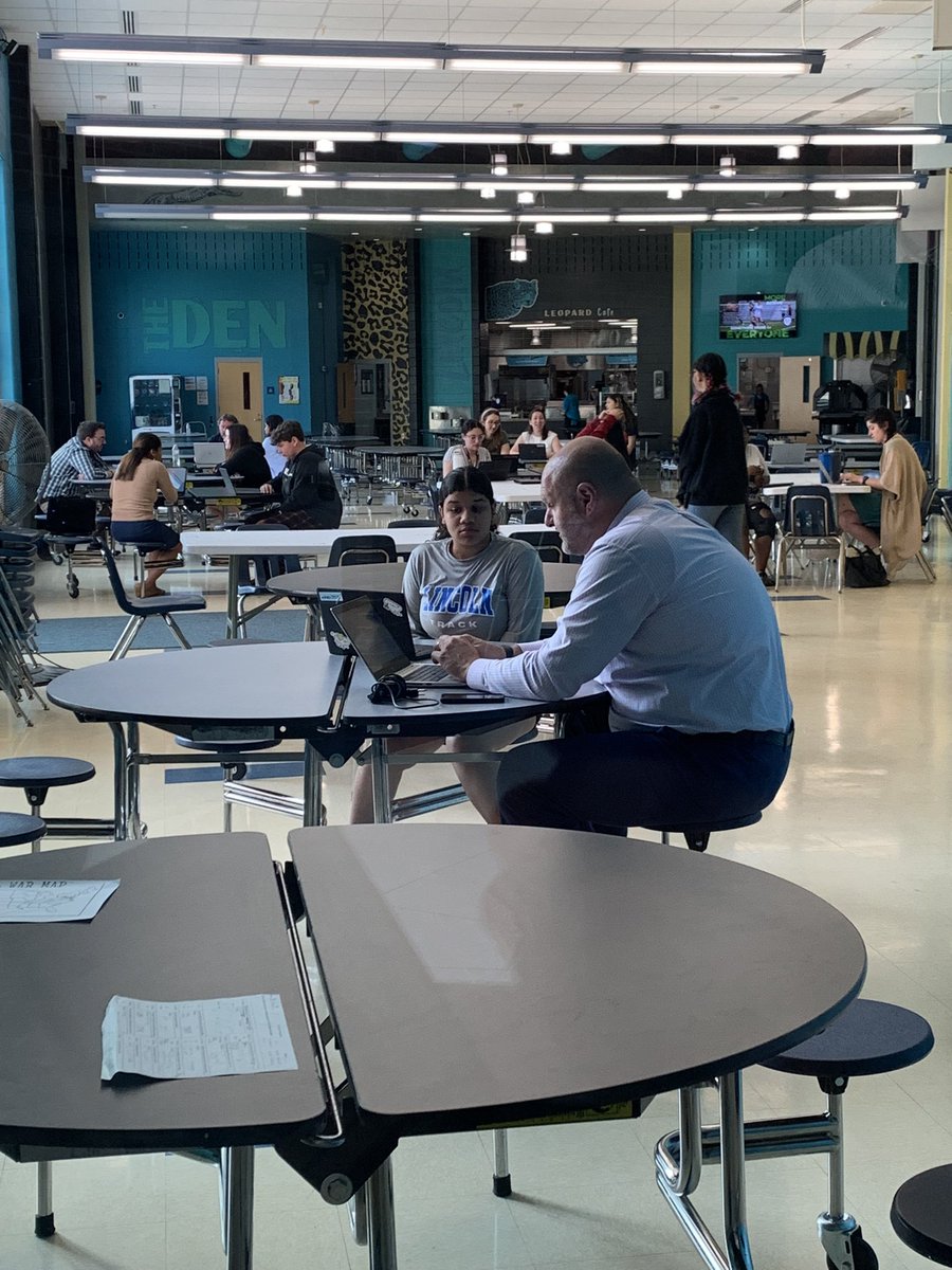 DylanGrayLMS's tweet image. Our final On Track Conferences of the year! Great discussions with our 8th graders reflecting on their final year at LMS! We had Samantha Lucky from @ctrisenetwork and @pvcivitello @dancorsetti joining us! @lms_counseling_ @MeridenK12 @JFlynnLMS