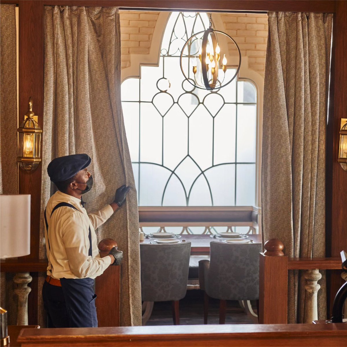 استمتع بوجبات رائعة وتجربة استثنائية وراقية مع أوف وايت 🤍🥰

#اوف_وايت #مطاعم_السعودية #مطاعم_الرياض #حي_النفل_الرياض