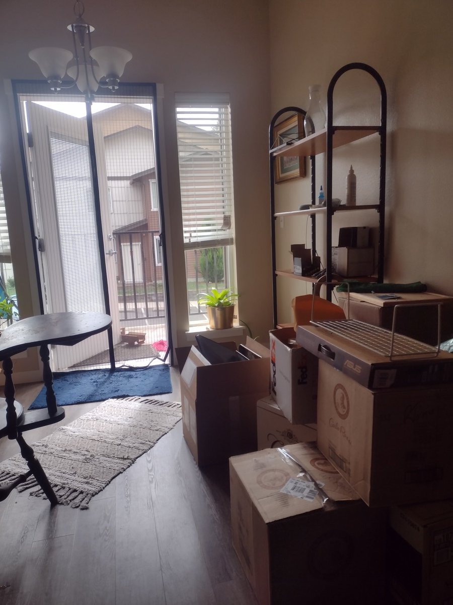 writetoeat's tweet photo. Moving Reflections: Growing up in a 700sf 3-bedroom home enabled me to move quickly with finesse through boxed-in spaces. https://t.co/jkV3WIVwPB