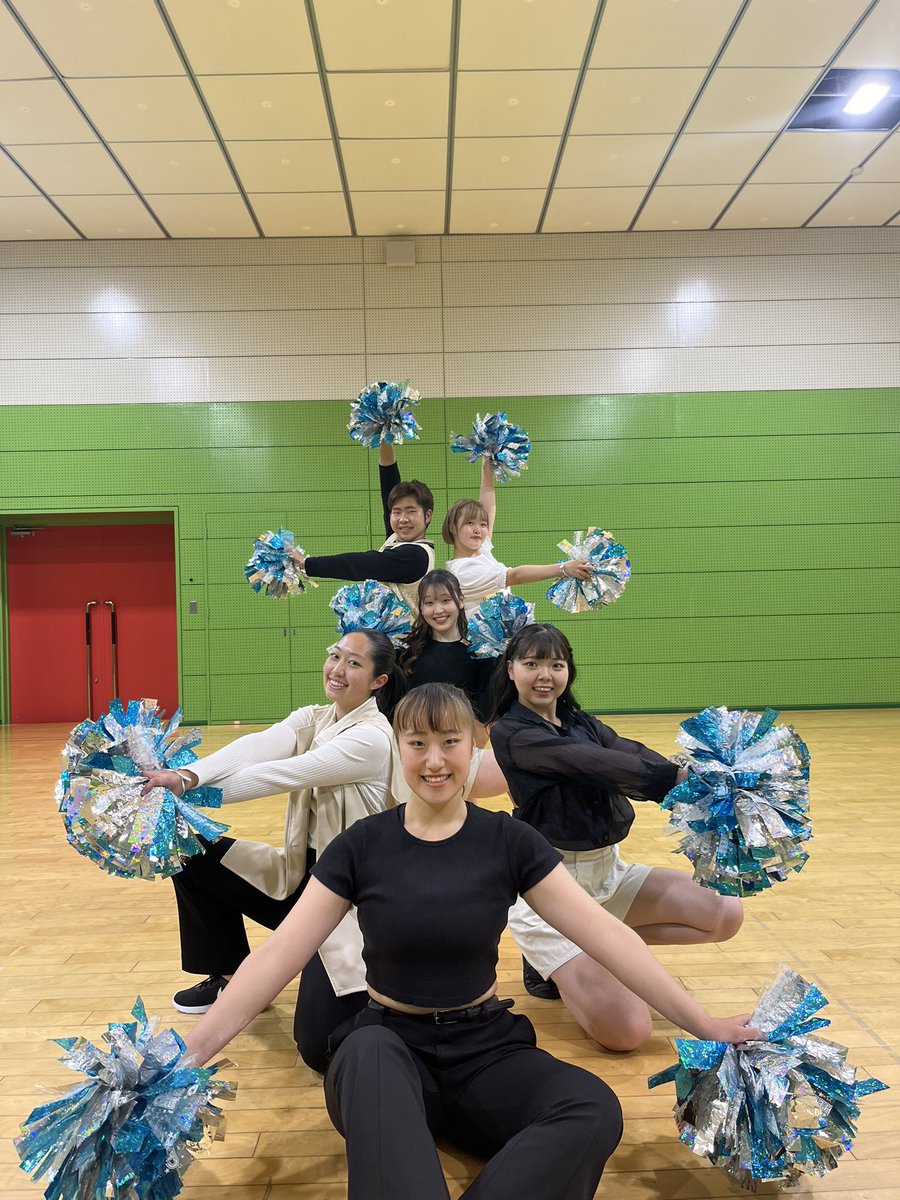 sgk_dance's tweet photo. 4月26日に本学A1で行われた女子バレーボール部ホームゲーム、ハーフタイムにてダンス披露させて頂きました！
バレー部さん応援の気持ちを込めて精一杯踊りました⭐️

多くの方々に手拍子や声援で盛り上げていただき私たちもとても楽しく発表することができました😊

本当にありがとうございました🙏 https://t.co/2kXXzfINpj