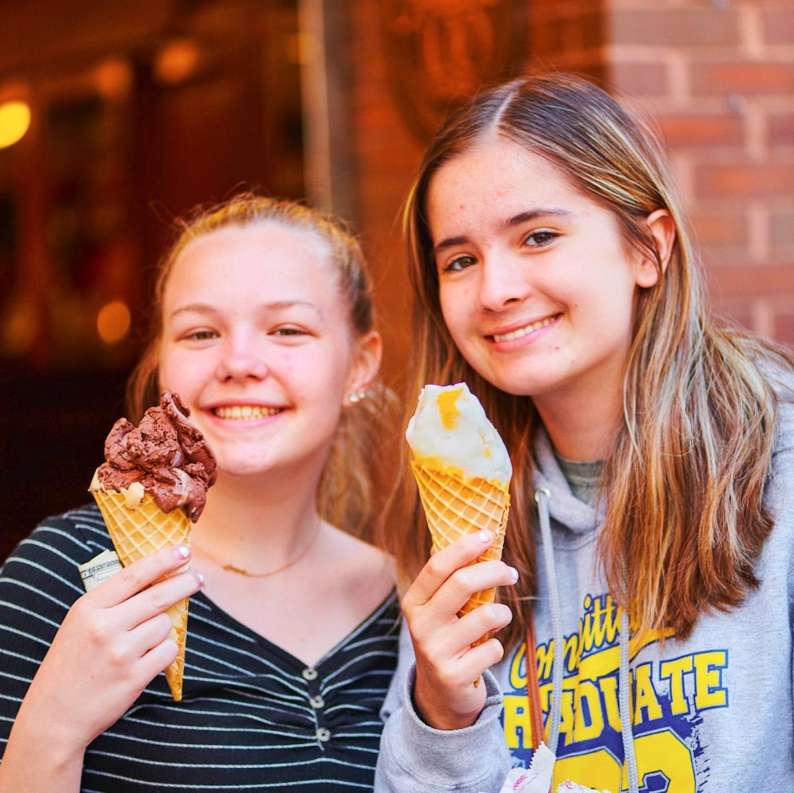 All smiles on this sunny afternoon -- featuring fresh-scooped gelato! 🤤 #FerraraNYC

#LittleItaly #ItalianEats #ItalianTreats #ItalianBakery #LittleItalyNYC #NYCBakery #NYCBakeries #ItalianDessert #bestofNYC #NYCEats #DessertInsider #SecretNY #Gelato