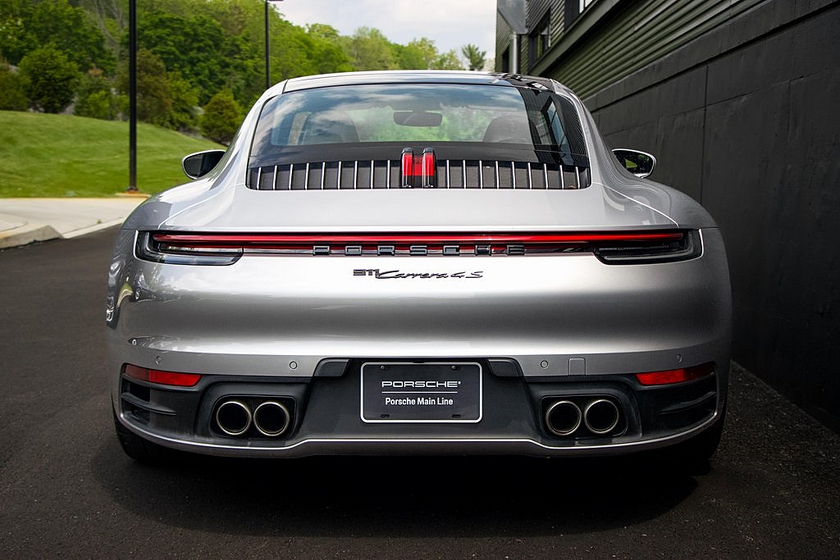 ExoticCarList's tweet photo. 2021 Porsche 911 Carrera 4S https://t.co/oxsYkrXMjJ