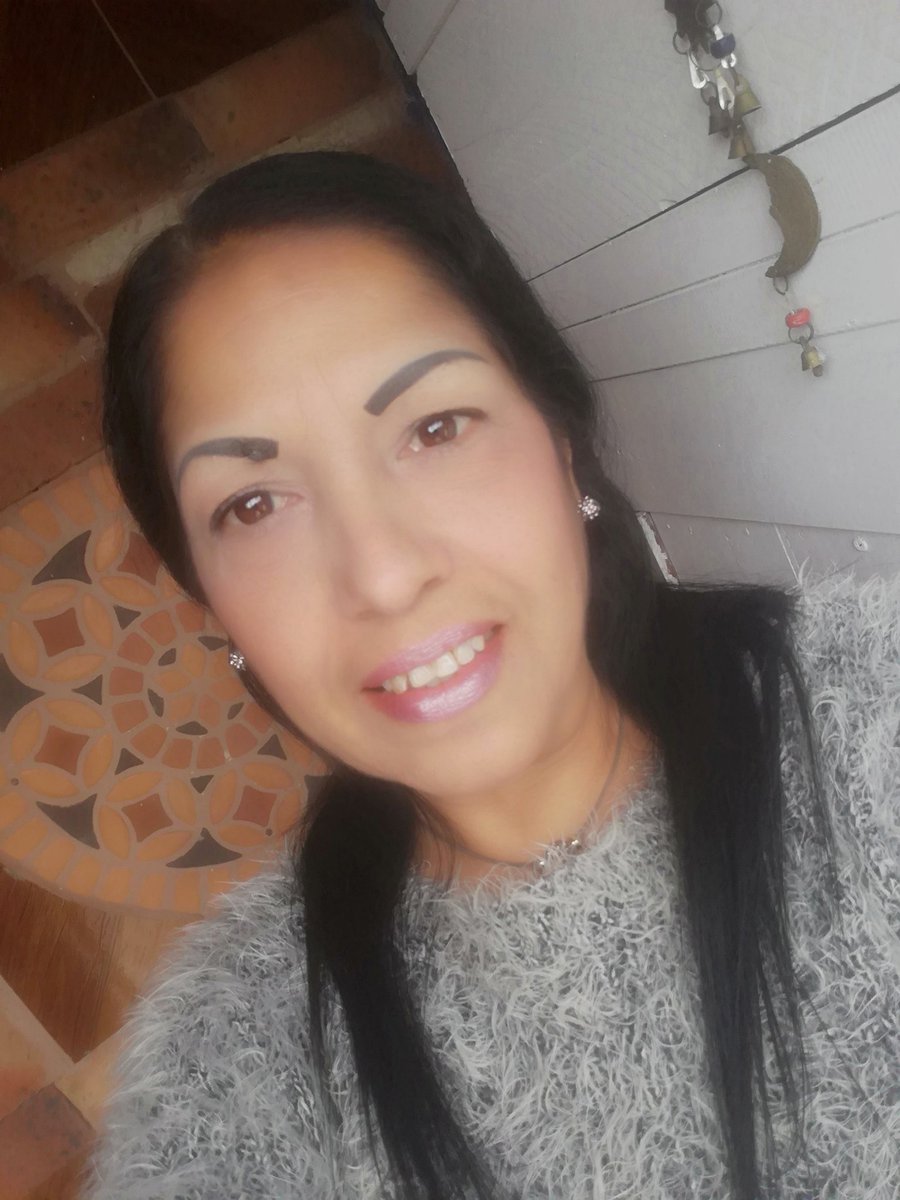 Zulymarquez1968's tweet photo. #22Mayo día de lluvia en mi Mérida preciosa ☔🌧️
feliz día lunes, una de tantas en un día nublado pero con la actitud alta muy alta 😁
#EjidoMerida
#diadelluvia
#ilove🤓 https://t.co/u9rWGkvnZw