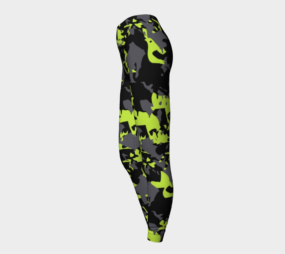 Black and light Green Camouflage #ElasticLeggings #YogaLeggings 
$65.00
➤ bit.ly/40WfyI8