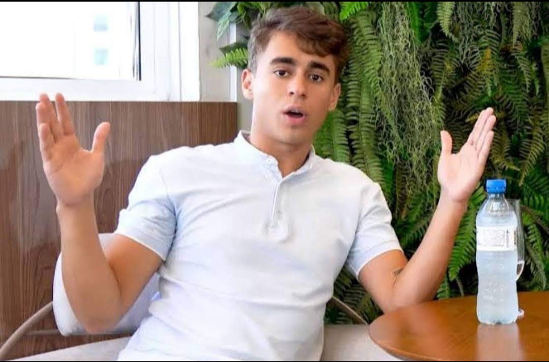 A Nikole está com medo. 😂