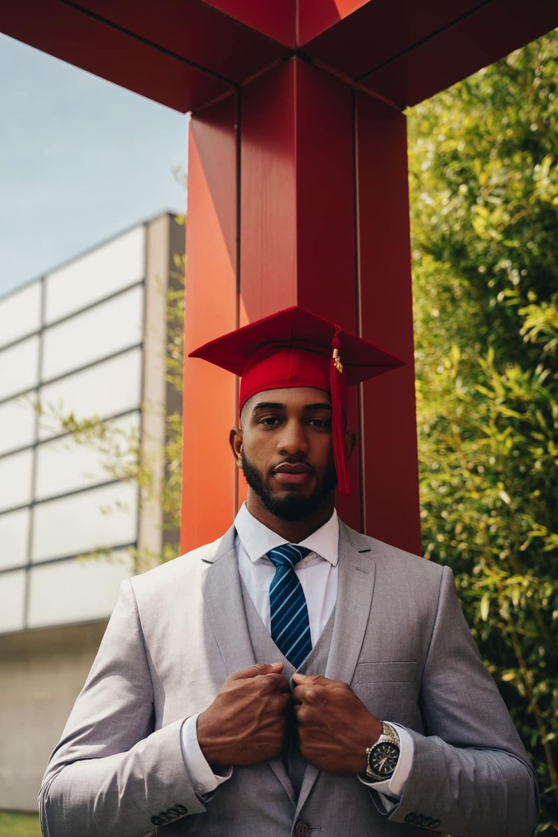 kennedyknights_'s tweet photo. Join us in CONGRATULATING C/O ‘19 Alumni Franklyn Garcia on graduating from @stonybrooku this past week. Way to go Frank 💪
.
.
.
#WeAreKennedy #KennedyFootball #KnightsToCollege #KnightsGraduating #BronxFootball https://t.co/MAKoqIzhQk