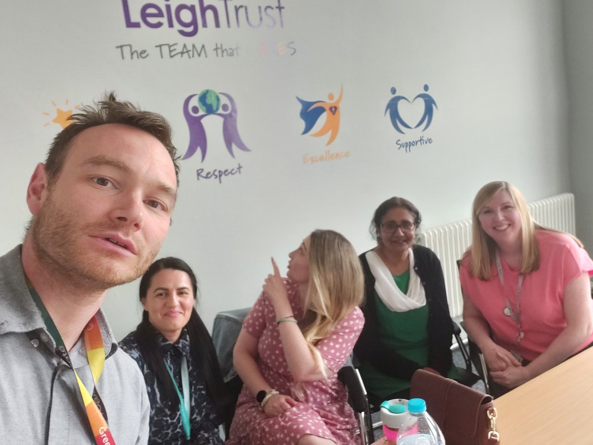 Following in your footsteps @misterunwin EYFS Moderation at <a href="/leightrustb8/">LeighTrust</a> this afternoon. Made new friends, thank you <a href="/CaineSerena/">Serena Caine</a>. <a href="/NansenSchool/">Nansen Primary School</a>  you have a great EYFS lead in Mrs Danilescu. <a href="/chrisdysonHT/">Chris Dyson FCCT</a>
